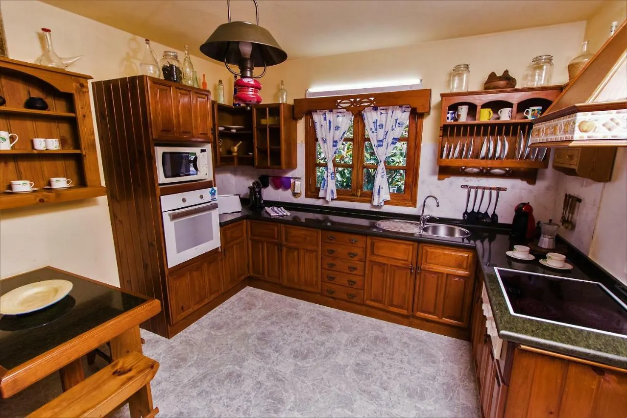 Hostal Casa Nora Güime 0*,  España
